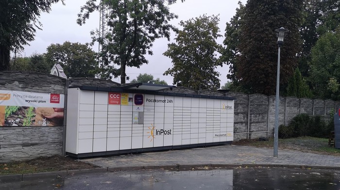 Paczkomat STE02N Na stacji