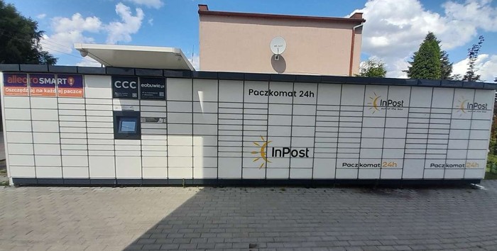 Paczkomat STG02M Przy posesji prywatnej