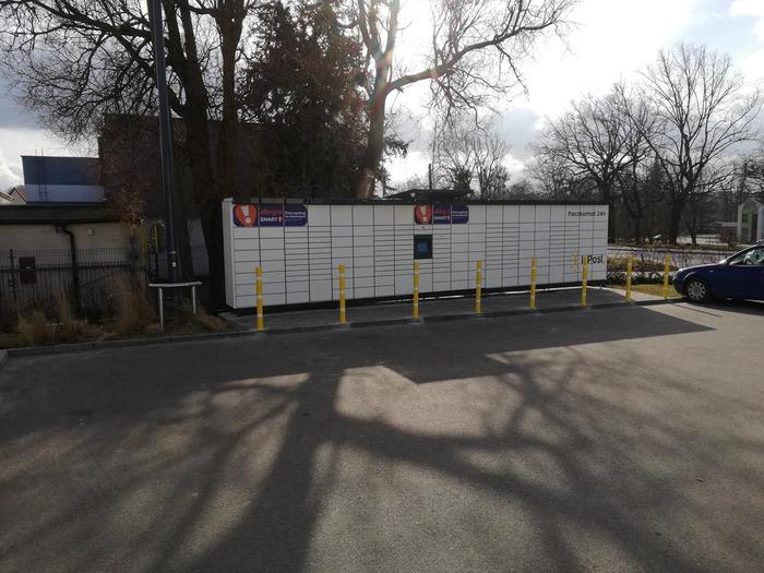 Поштомат STG05M przy parkingu Lidla