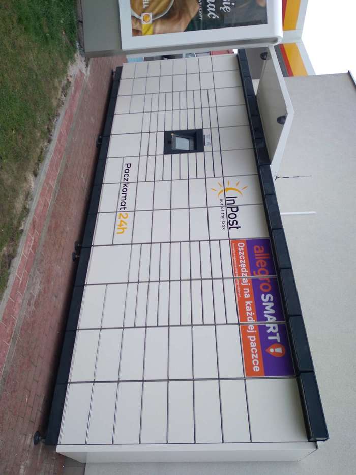 Paczkomat STG12M Przy stacji benzynowej