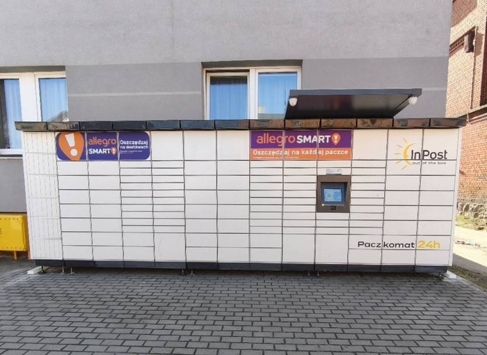 Paczkomat STG15M Przy obiekcie mieszkalnym