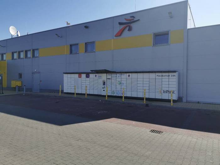 Paczkomat STM02ML Przy markecie Bricomarche