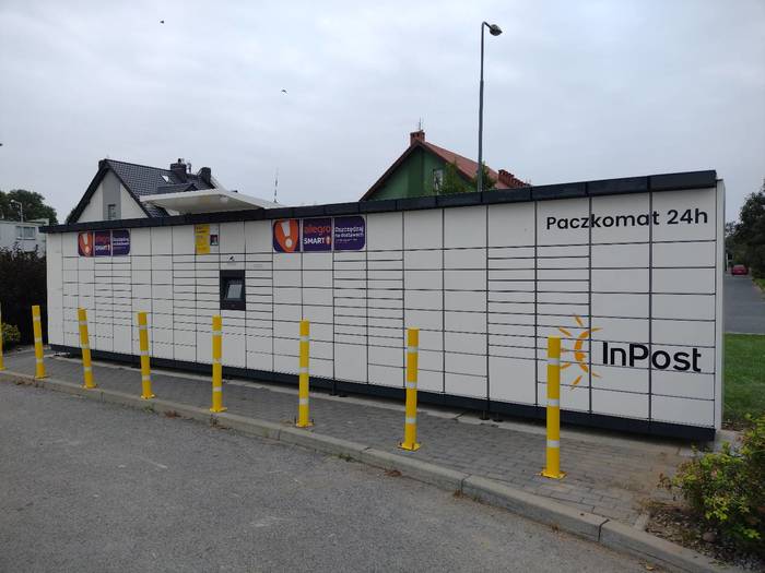 Paczkomat STM03M Przy parkingu Lidla