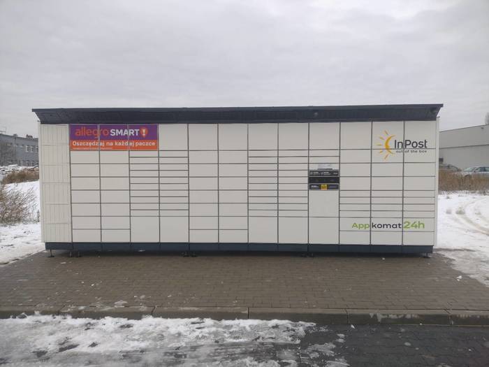 Paczkomat STO04BAPP Przy parkingu Aldi
