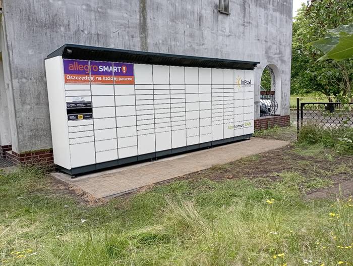 Paczkomat STS01BAPP Przy parkingu