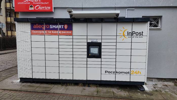 Paczkomat STS16M Przy sklepie Chorten