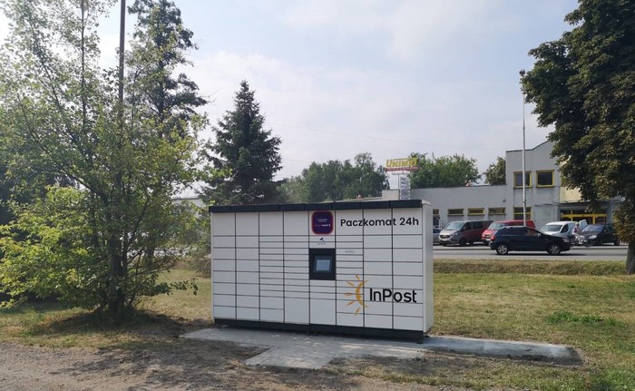 Paczkomat STW04M Przy sklepie RYWAL-RHC vis-à-vis Unimet