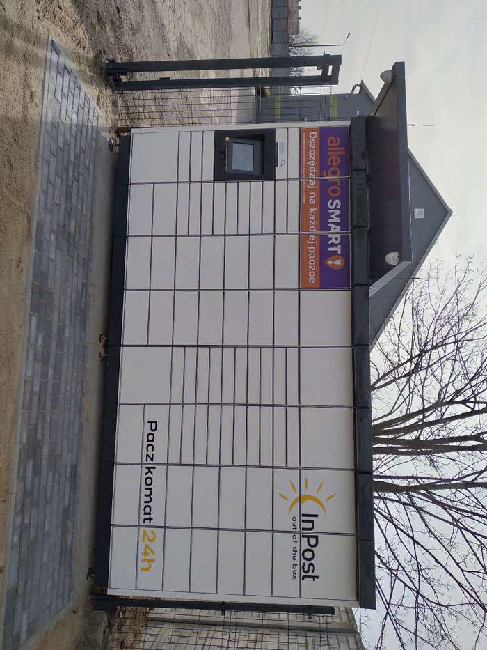Parcel Locker STZ04M Przy bramie wjazdowej