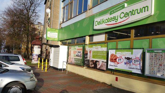 Paczkomat SUW02A Przy sklepie Delikatesy Centrum