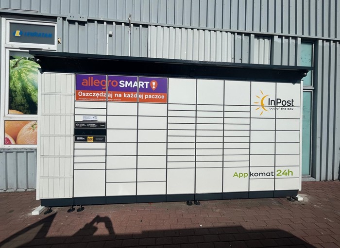 Paczkomat SUW02BAPP przy sklepie Lewiatan