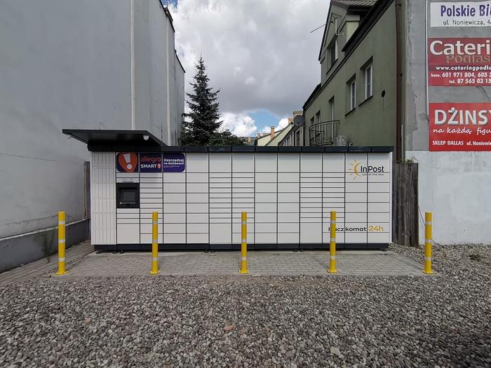 Paczkomat SUW05M na parking