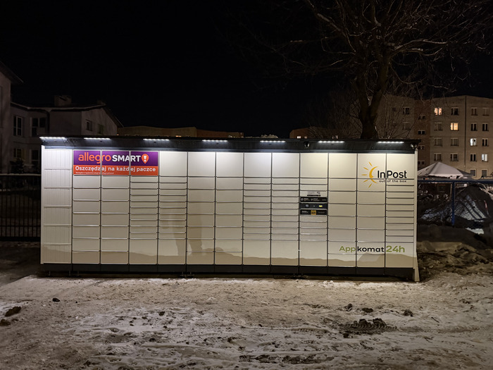 Paczkomat SUW10BAPP przy przedszkolu nr 6