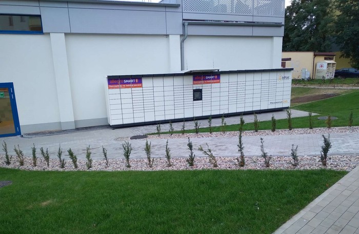 Paczkomat SUW15M przy Lidlu