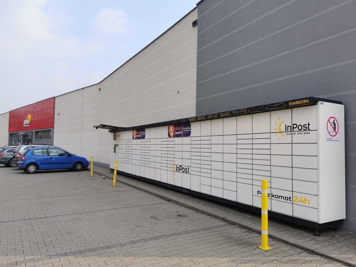 Paczkomat SWB03N Przy markecie POLOmarket