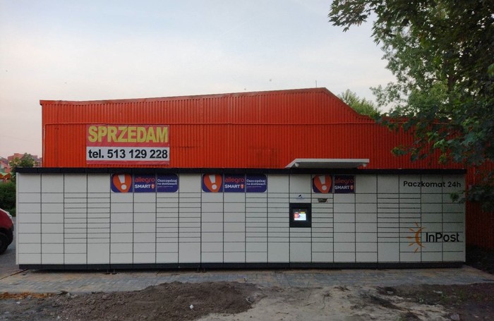 Paczkomat SWC01M Lipiny Pl. Słowiański 3