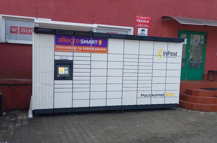 Parcel Locker SWI22M Przed biurem