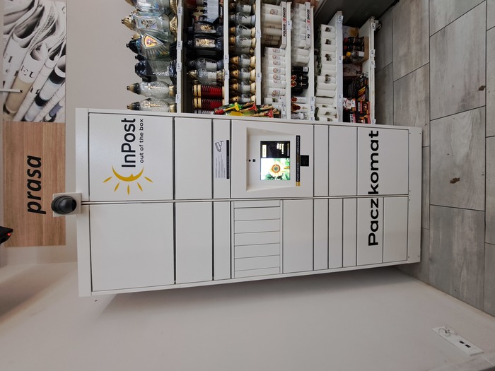 Paczkomat SYL01HP w sklepie Lewiatan