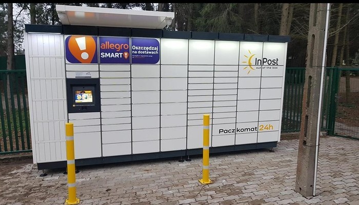 Paczkomat SYM01M Przy sklepie Carrefour
