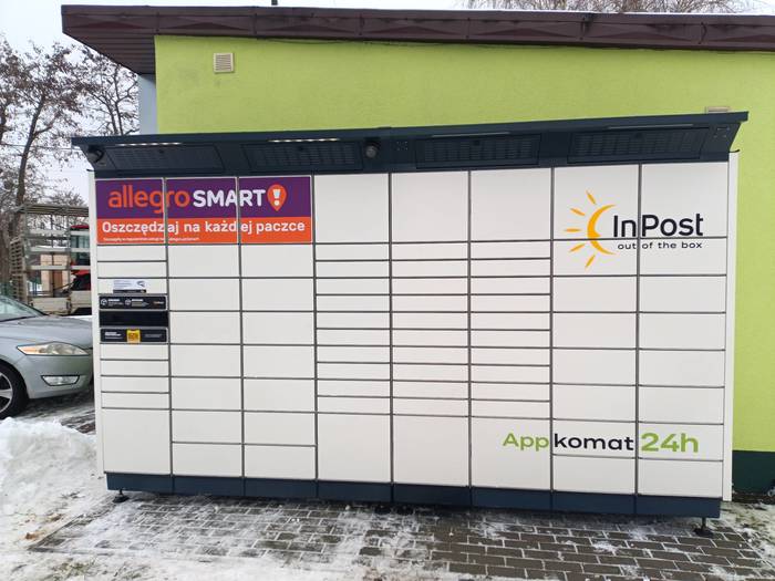 Parcel Locker SYSQ01BAPP Przy sklepie spożywczym