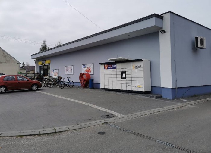 Paczkomat SYX01M Przy sklepie