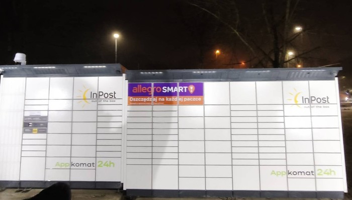 Paczkomat SZC03BAPP Przy parkingu