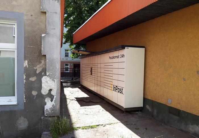 Paczkomat SZC03N Przy markecie Społem