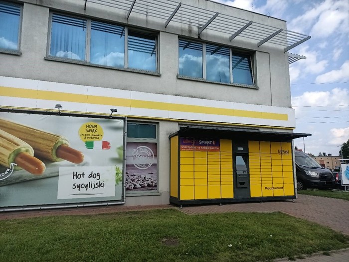 Paczkomat SZC05G Stacja paliw MOL