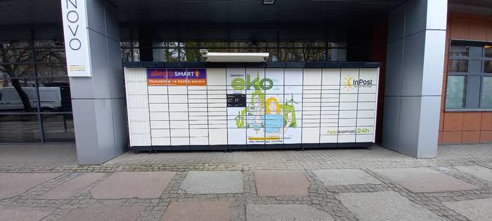 Parcel Locker SZC10APP przy hotelu