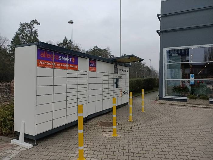 Paczkomat SZC10N Przy Galerii Mieszka