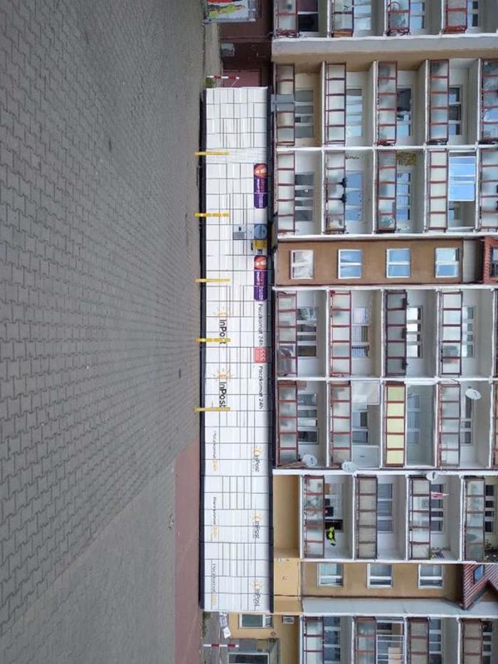 Поштомат SZC19N Przy sklepie Biedronka