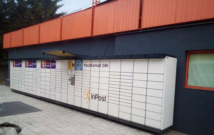 Parcel Locker SZC23N Przy sklepie Społem