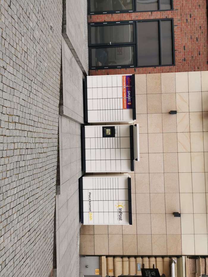 Parcel Locker SZC85M wejście do Galerii od ulicy Kaszubskiej
