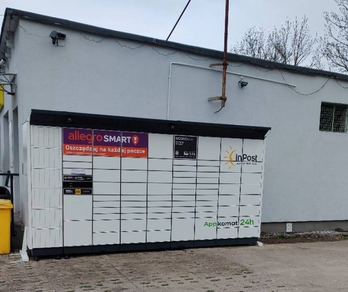Paczkomat SZWO01BAPP przy sklepie