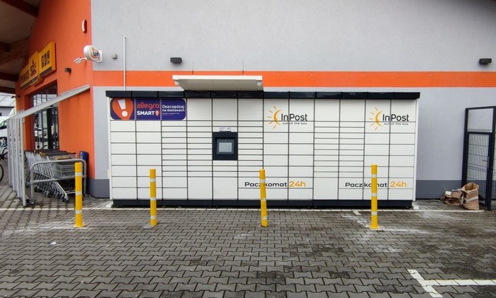 Paczkomat SZZ01M Przy sklepie Hitpol