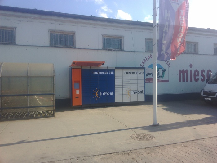 Paczkomat TAR08A Przy sklepie spożywczym Społem
