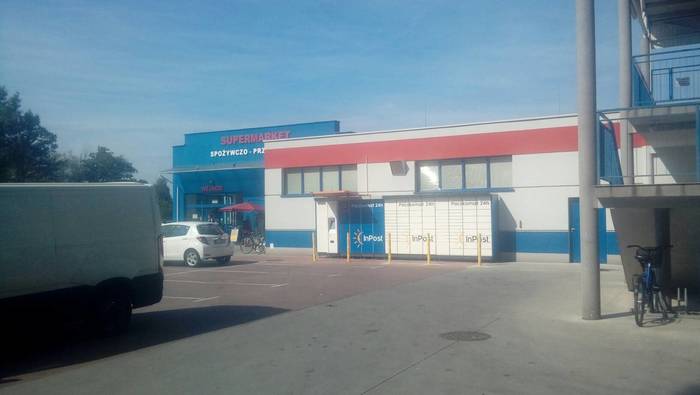 Поштомат TAR10A Przy sklepie spożywczym Dąbrówka