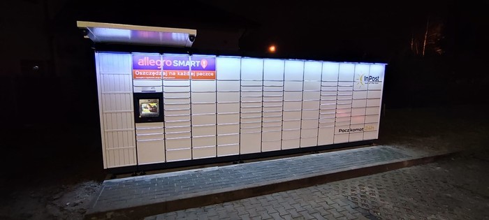Paczkomat TAR33M Parking Delikatesów Centrum