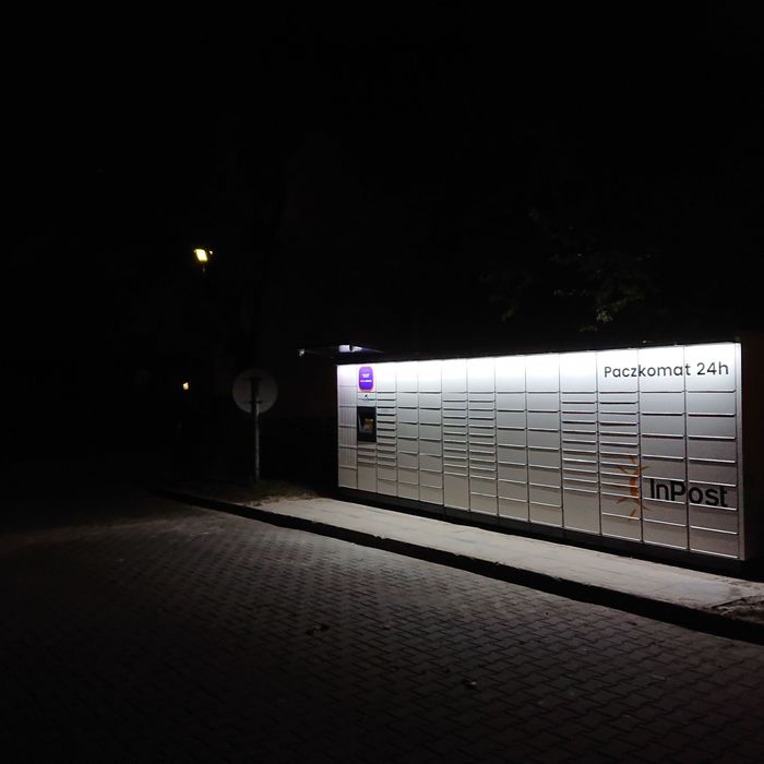 Paczkomat TML01M Za sklepem Gama