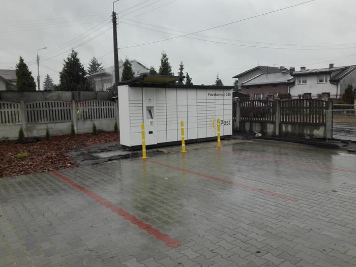 Paczkomat TMS06A Przy budynku usługowym
