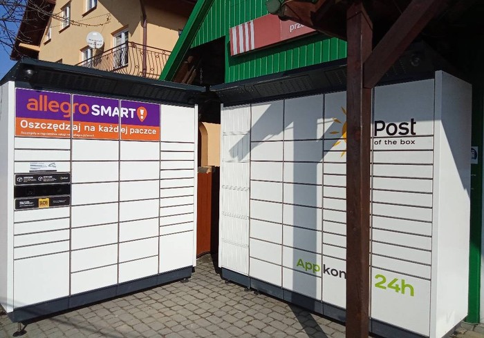 Paczkomat TOCE01BAPP Przy sklepie spożywczym