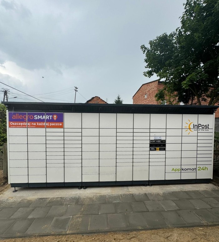 Paczkomat TOPO01BAPP Topola obok nr 157