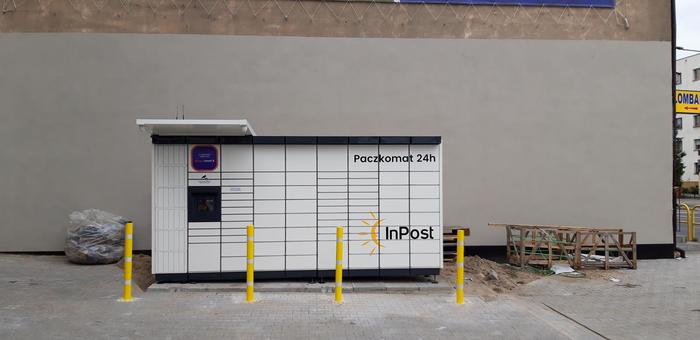 Paczkomat TOR10M Parking przy Santander Bank
