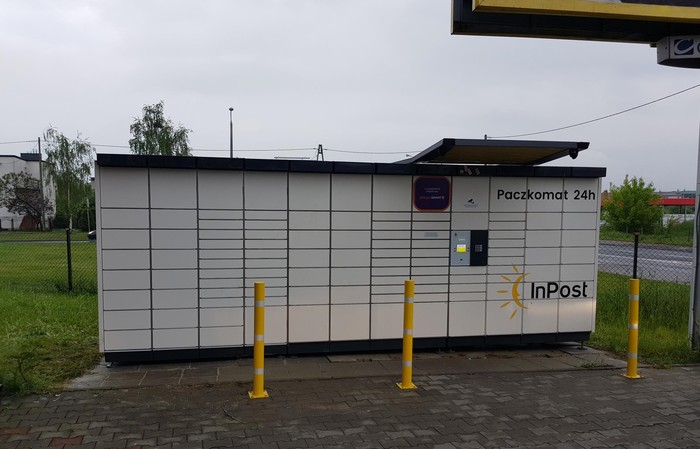 Paczkomat TOR16N Przy salonie BRW