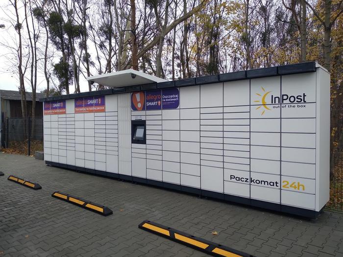 Parcel Locker TOR36M przy myjni bezdotykowej