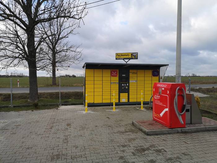 Paczkomat TOW01E Na myjni bezdotykowej