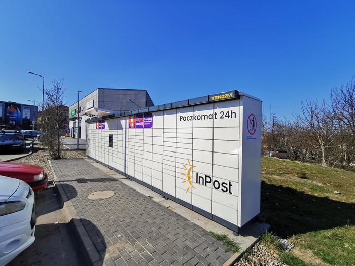 Paczkomat TRN02M Przy sklepie Lidl