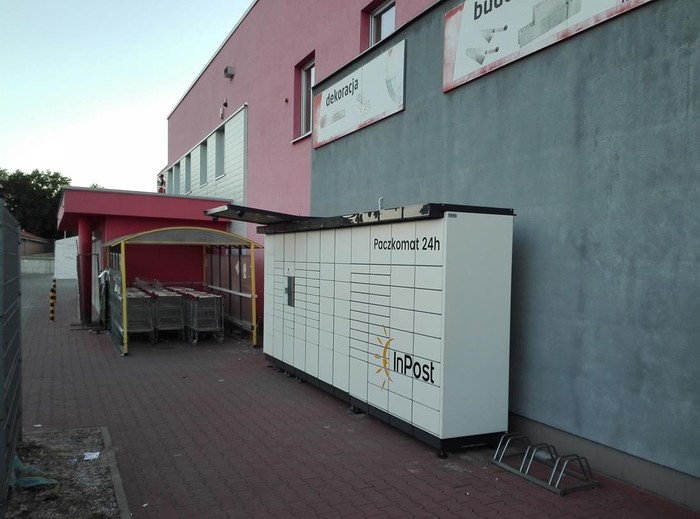 Paczkomat TRN02N Przy sklepie Bricomarche