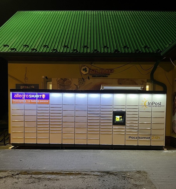 Paczkomat TRZE01M Przy sklepie