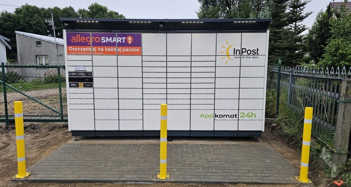 Поштомат TTE01BAPP parking przed posesją nr 61