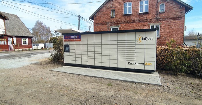 Paczkomat TUJ01M Przy sklepie spożywczym